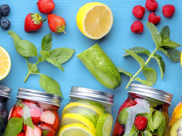 Healthy Food per l’estate: barrette e acque aromatizzate Healthy Food per l’estate: barrette e acque aromatizzate