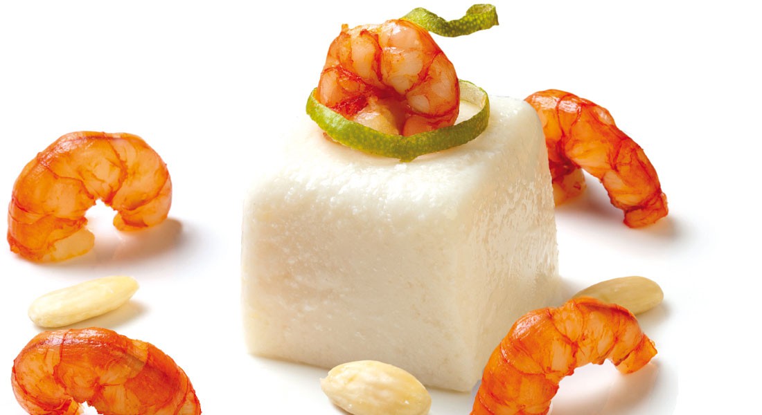 Gelatina al latte di Mandorle Ventura con gamberi