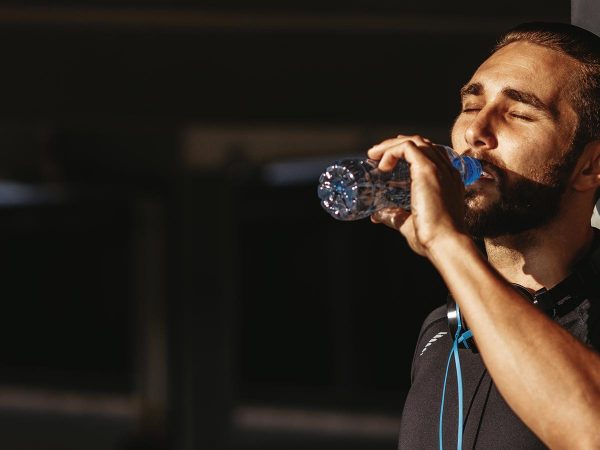Allenamento estivo: cosa fare e cosa bere Allenamento estivo: cosa fare e cosa bere