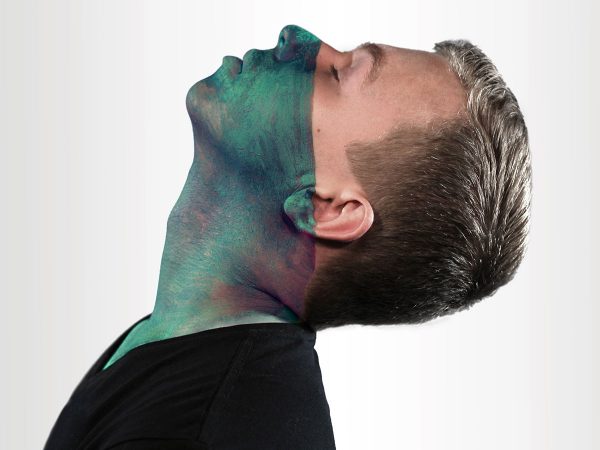 Troppo lavoro da seduto? Esercizi per la schiena e il collo Troppo lavoro da seduto? Esercizi per la schiena e il collo
